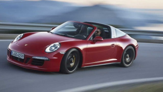 Ecco la nuova Porsche 911 Targa 4 GTS