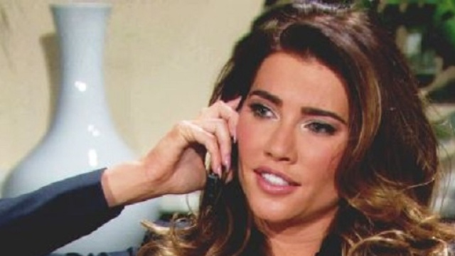 Steffy ha dei sospetti su Thomas