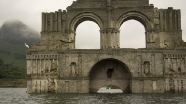 L'ingresso del Tempio di Santiago in Messico