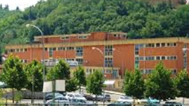 Cetraro, Cosenza: donna trovata morta in auto.