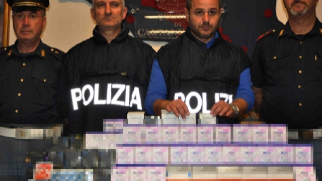 I prodotti sequestrati dai poliziotti