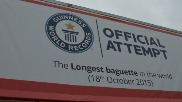 La baguette pi&ugrave; lunga del mondo a Expo 2015