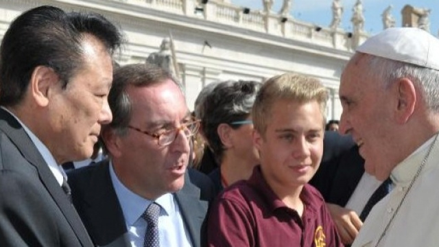 Una foto de L'osservatore romano con i due