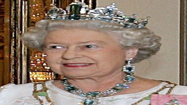 Elisabetta II: le foto mai viste