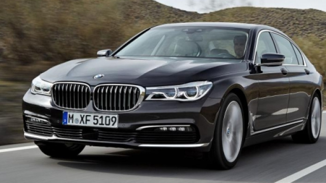 Nuova Bmw Serie 7 3.0 Luxury a Diesel