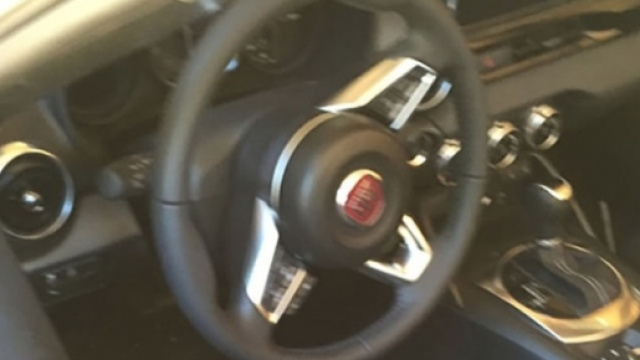 Fiat 124 Spider: debutto in novembre a Los Angeles