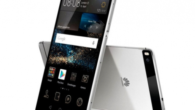 Un'immagine dello smartphone Huawei P8 Lite