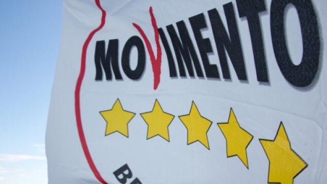Bandiera del Movimento 5 stelle,in grande crescita