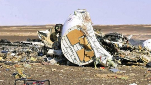 I resti dell'Airbus A-321 precipitato in Sinai.