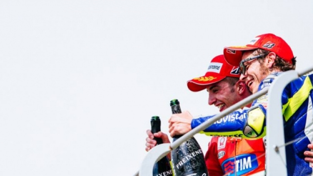 La foto che Iannone ha pubblicato sul profilo Fb