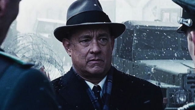 Tom Hanks &egrave; l'avvocato James Donovan