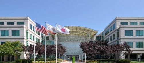 Apple continues to make money for investors.