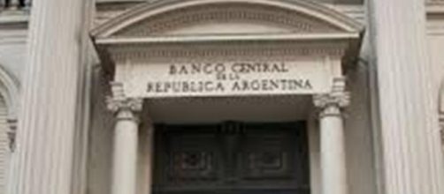 puerta Banco Central de la Rep&uacute;blica Argentina