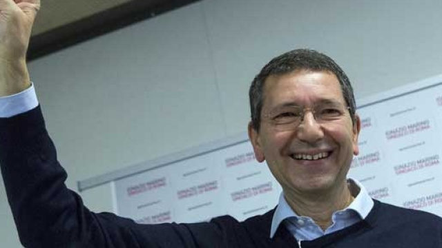 Ignazio Marino non molla e rilancia