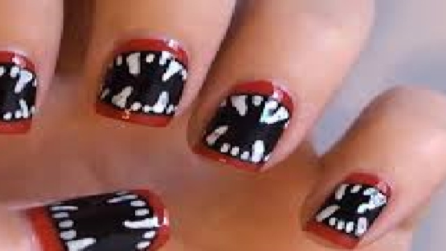 Novit&agrave; nail art: Halloween 2015
