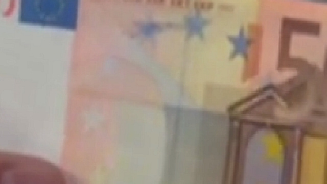 Una banconota da cinquanta euro