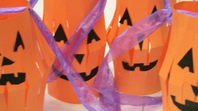 Scuola chiusa ad Halloween, &egrave; polemica