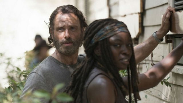 Rick e Michonne in The Walking Dead 5 episodio 7