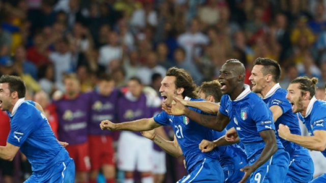 Un'immagine festosa degli Azzurri di Conte