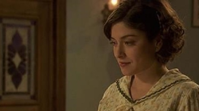 Candela e Severo si baciano a Il Segreto