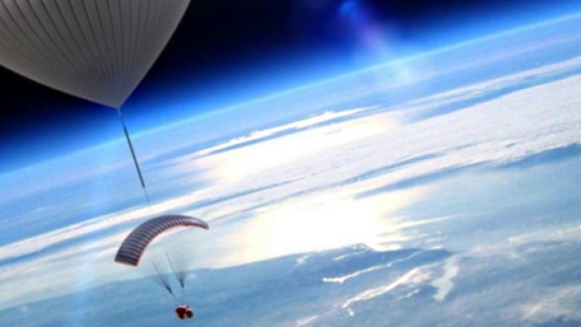 Turismo spaziale in pallone con WorldView