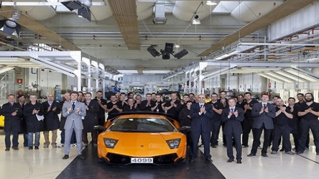 1000 posti di lavoro in Lamborghini e Magneti