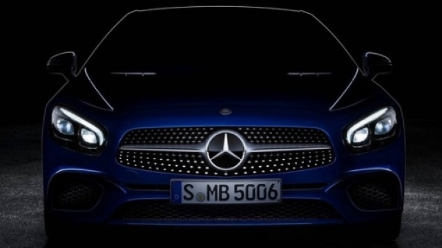 Mercedes SL Restyling: ecco il nuovo Teaser