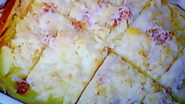 Lasagna di crespelle con patate provolone e cotto