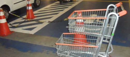 O amigo que conduzia o carrinho est&aacute; no hospital.