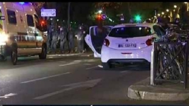 Parigi sotto attacco: decine di morti
