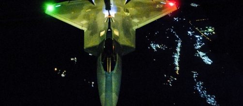 Fran&ccedil;a respondeu aos ataques de Paris.