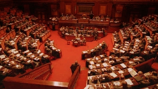 Precari scuola e retribuzione: il M5S li difende