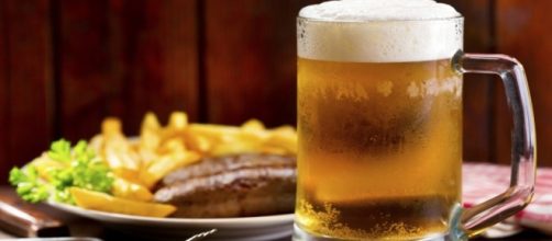 Cerveja faz bem a sa&uacute;de e ajuda na dieta