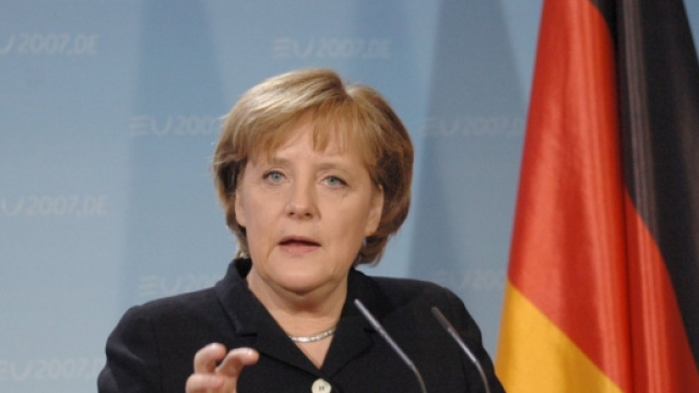 angela merkel presente allo stadio hannover