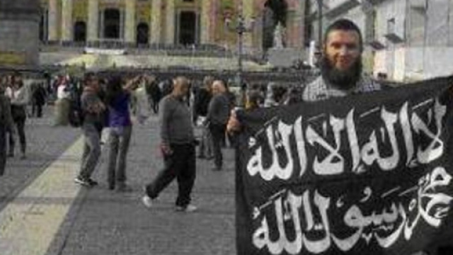 Isis minaccia Roma: spazio aereo bloccato