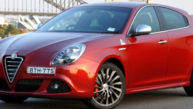 La nuova alfa romeo giulietta rossa