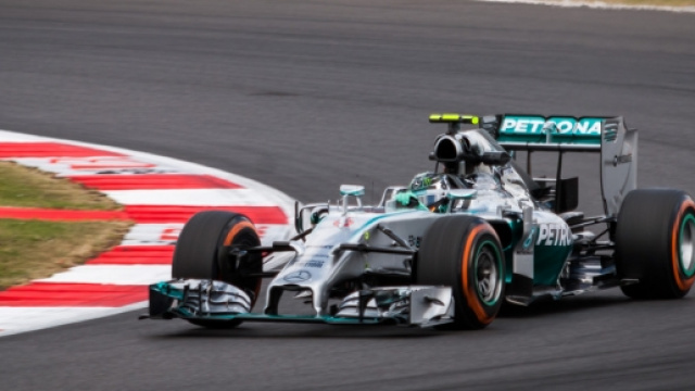 Rosberg e Mercedes, rapporti sempre pi&ugrave; tesi