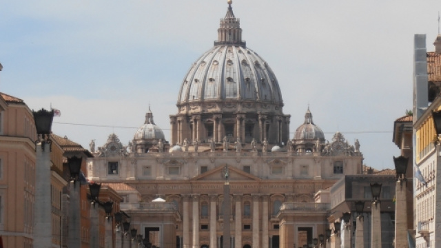 Apertura porta santa in San Pietro, 8 dicembre