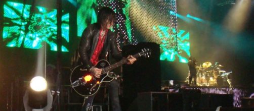 Fortus sigue siendo parte de Guns N' Roses