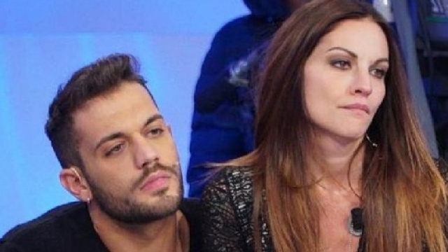Gianmarco sceglie Laura ma fioccano le polemiche