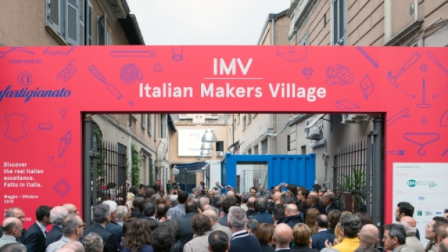 L'ex ingresso di IMV in via Tortona a Milano