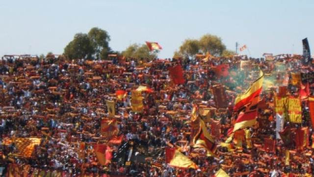 Al "Via del Mare" molti spettatori stasera.