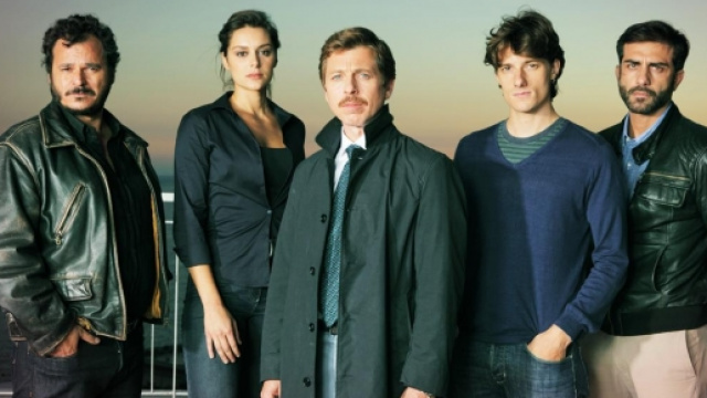 Il cast della nuova mini serie Sotto Copertura.