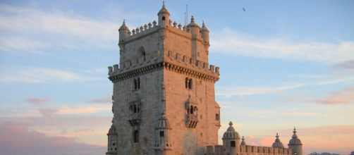 A Universidade Nova de Lisboa oferece bolsa