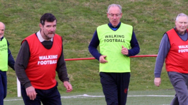 Partita di walking football (calcio camminato)