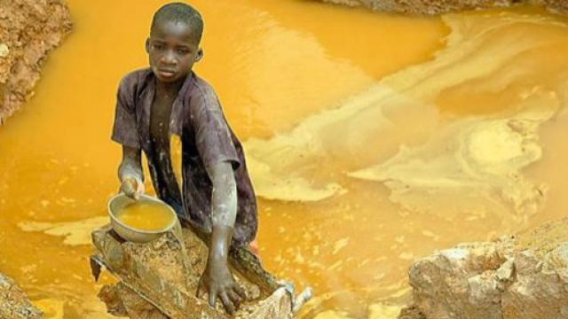 Schiavizzazione per creare gadget tecnologici