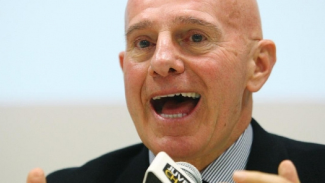 Arrigo Sacchi durante un convegno