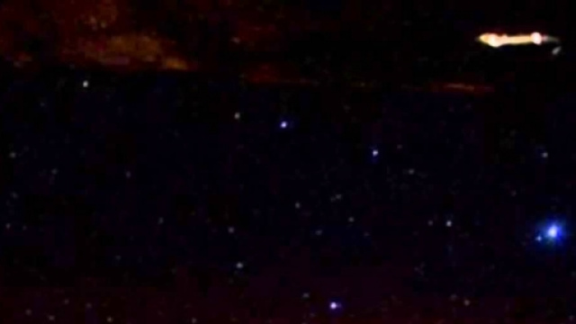 Il presunto ufo fotografato dall'astronauta Kelly