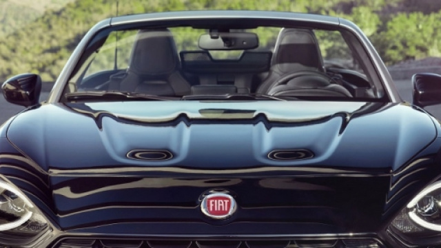 Nuova Fiat 124 Spider 2016: arriva in estate