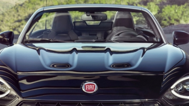 Nuova Fiat 124 Spider: il primo spot pubblicitario